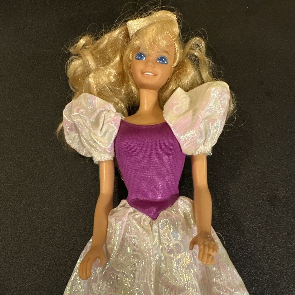 My First Barbie Doll Prettiest Princess Ever: Doll, Dress & Crown - Picture 2 of 13